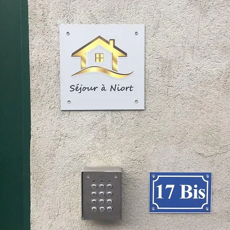 Le Centre 400m Gare Wifi Linge De Pressing Appartement Niort